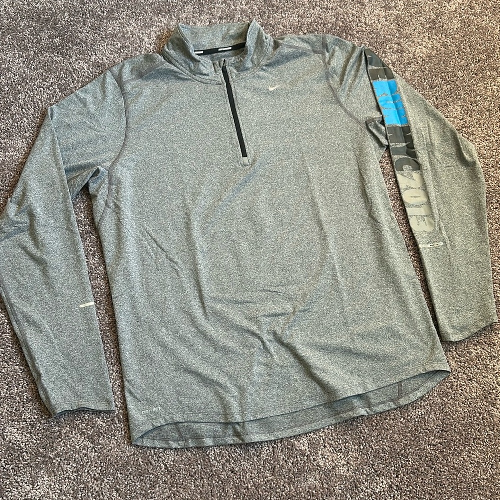 Nike 2013 NYC Marathon Element Running 1/2 zip size Large